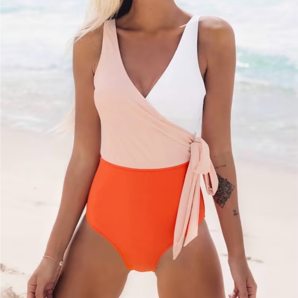 ✨NWT✨ Cupshe Wrap Swimsuit